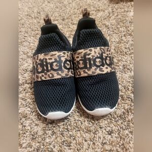 Toddler Adidas Tennis shoes